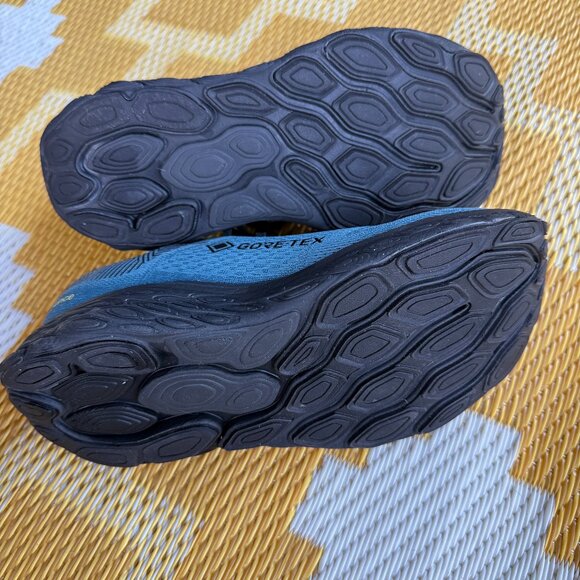 GORE-TEX® New Balance Fresh Foam X 880v14  Size 8 (Blue) - Picture 3 of 4